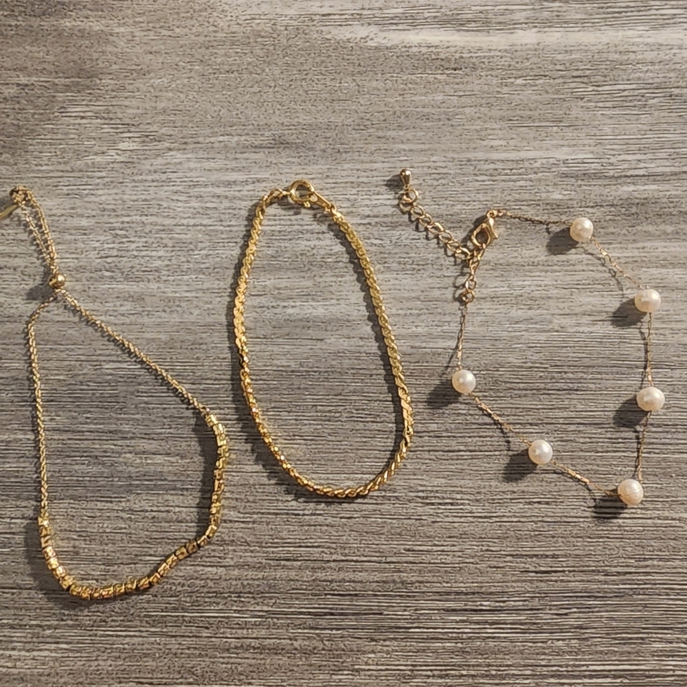 Bundle‎ Elegant Gold Tone and Pearl Bracelet Set